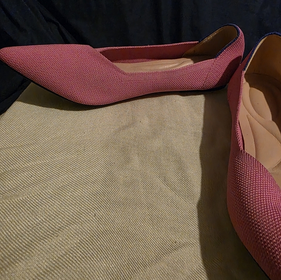 Elegant Pink Women's Flats - Picture 6 of 8